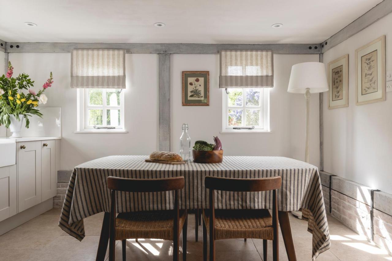 Cosy Cottage With Beautiful Garden, Hottub & Sauna Marden  Buitenkant foto