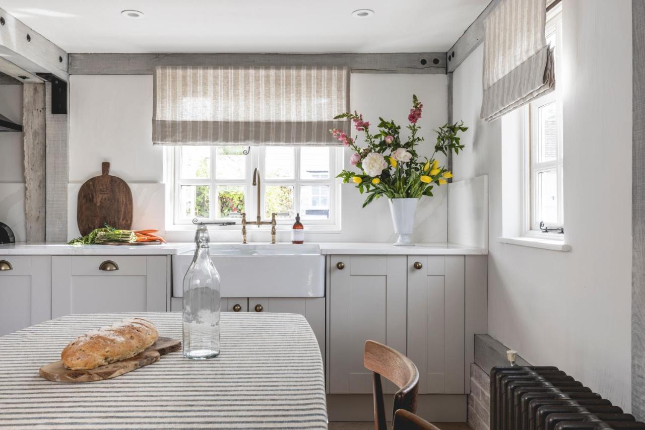 Cosy Cottage With Beautiful Garden, Hottub & Sauna Marden  Buitenkant foto