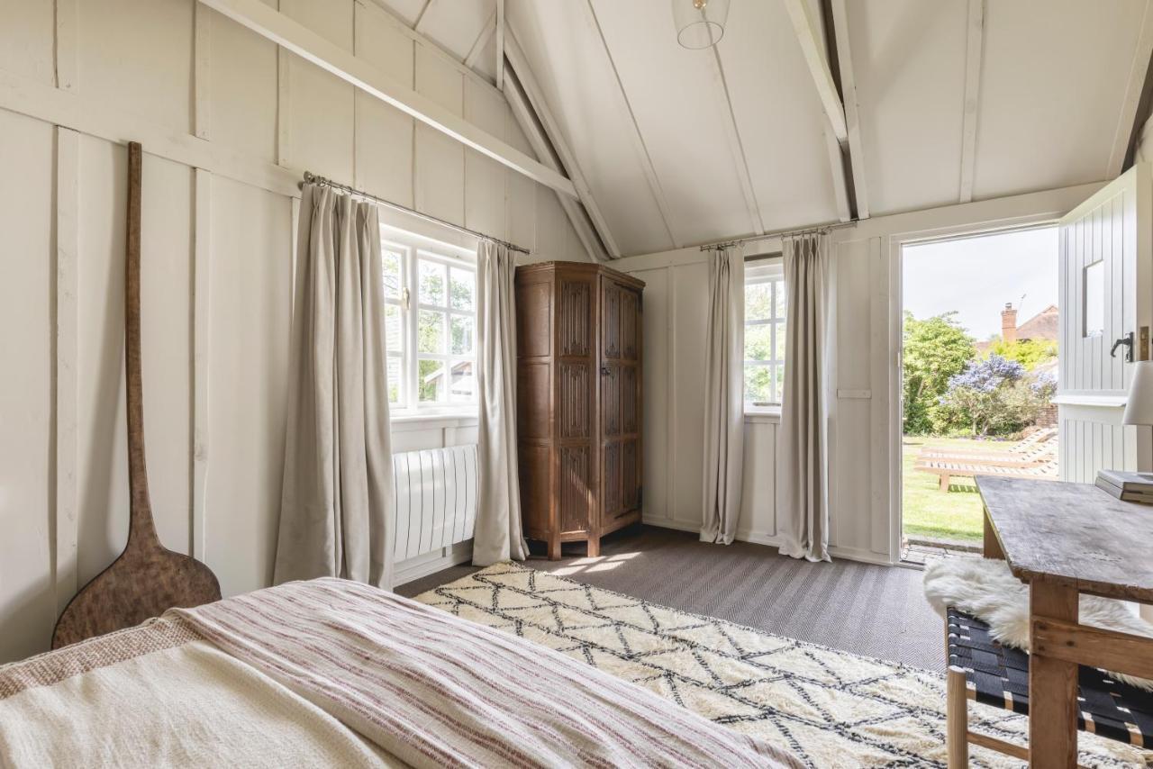 Cosy Cottage With Beautiful Garden, Hottub & Sauna Marden  Buitenkant foto